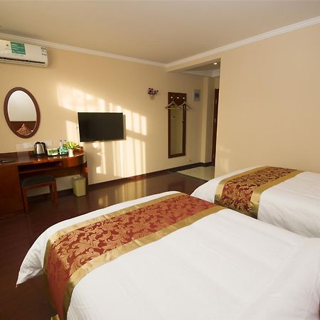 Greentree Inn Jiangsu Yancheng Dongtai Honglan Road Pedestrian Street Express Hotel Dış mekan fotoğraf