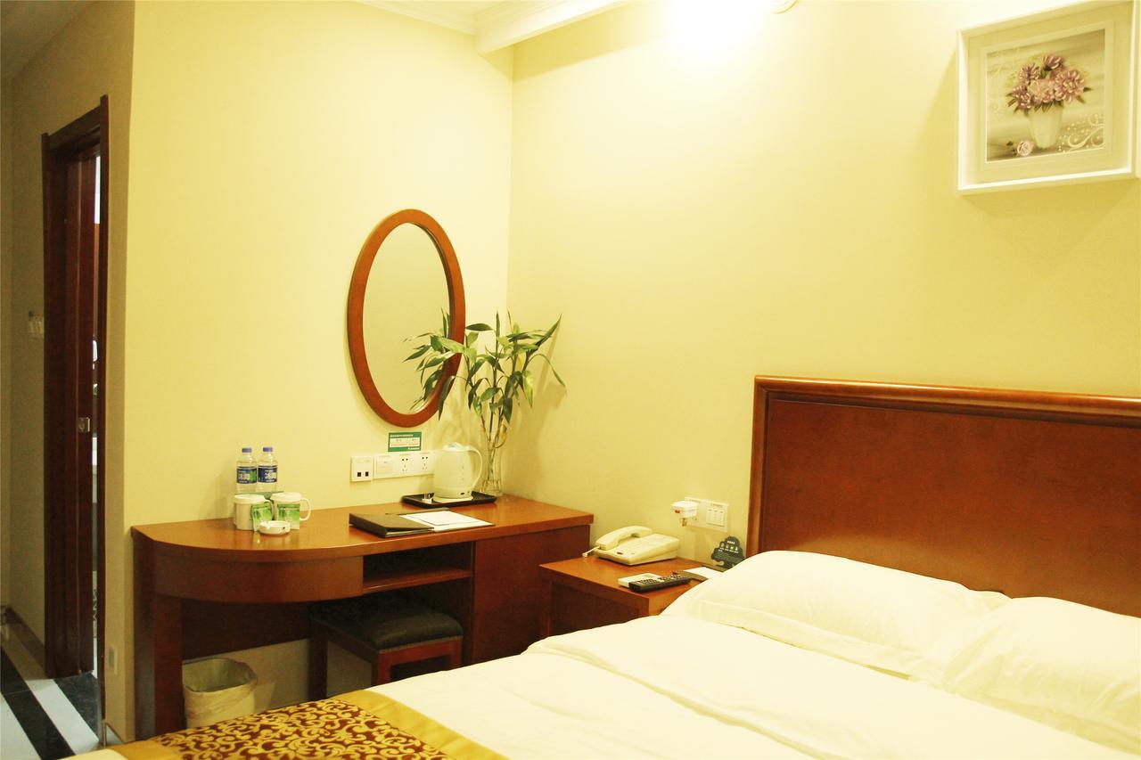 Greentree Inn Jiangsu Yancheng Dongtai Honglan Road Pedestrian Street Express Hotel Dış mekan fotoğraf